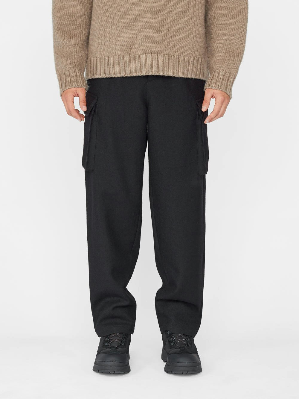 pants front view alt:hover
